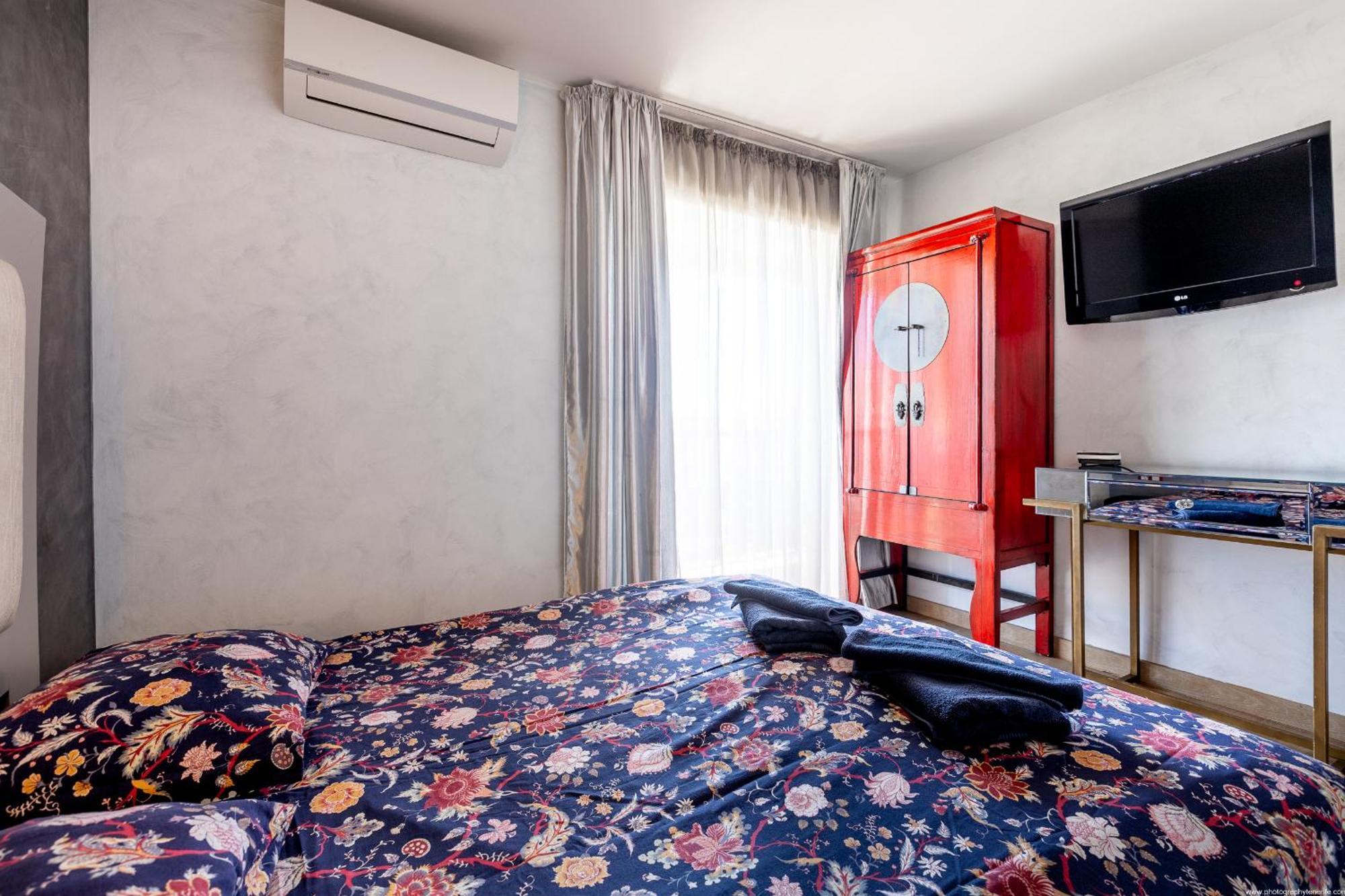 Sunset Palm Mar - Family Friendly Suites Apartment *