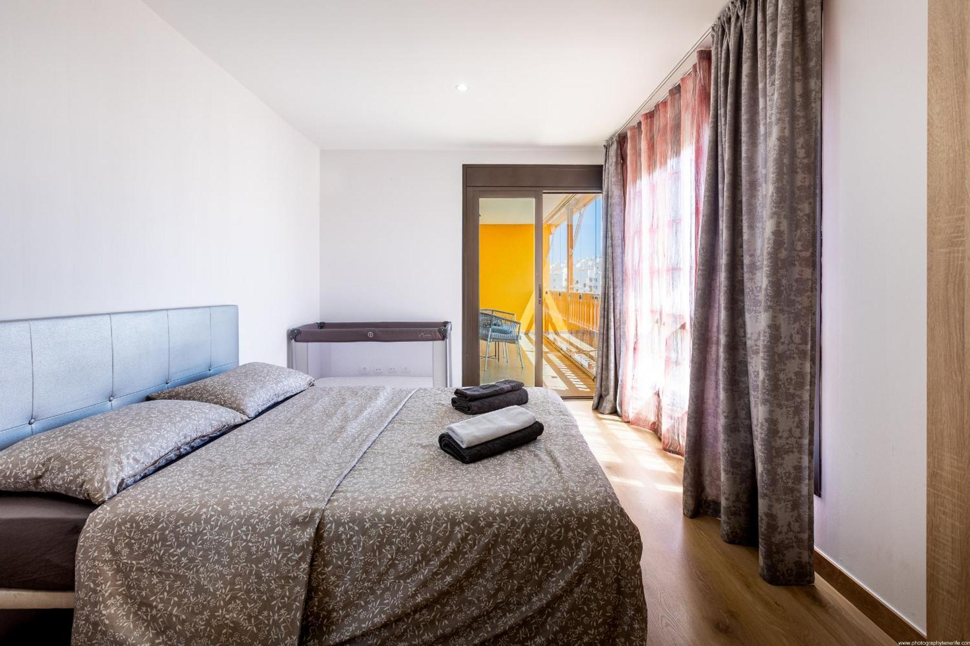 Sunset Palm Mar - Family Friendly Suites Apartment