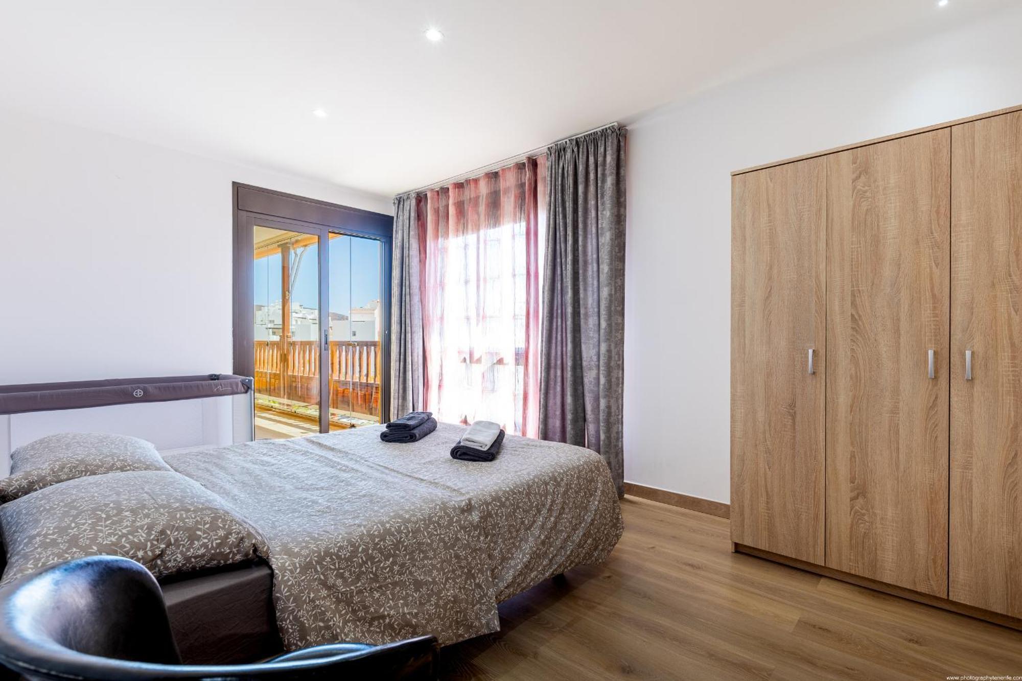 Sunset Palm Mar - Family Friendly Suites Apartment *